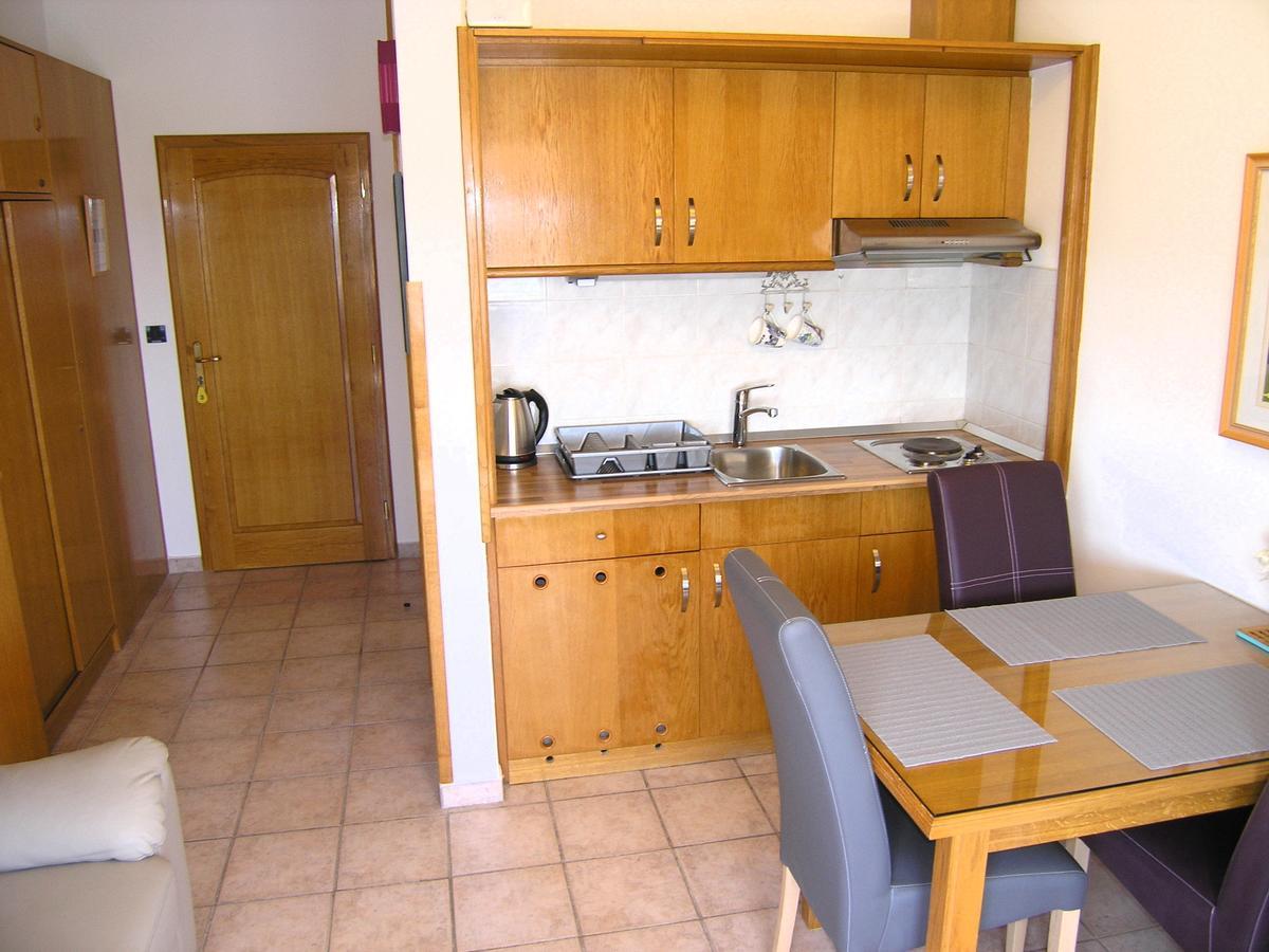 Apartments Oribella 克尔克 外观 照片