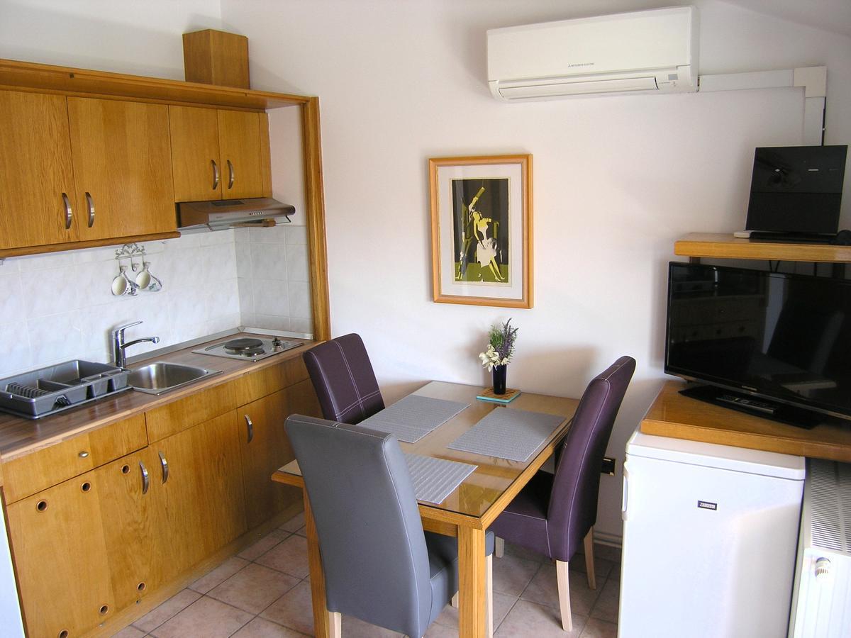 Apartments Oribella 克尔克 外观 照片